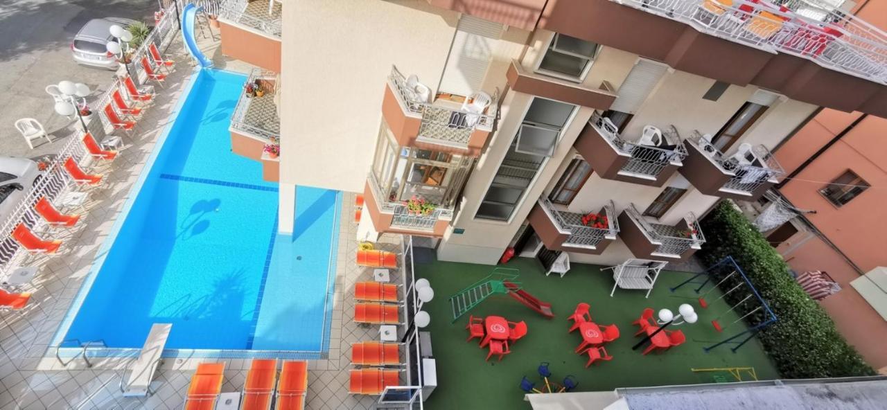 Hotel Cosmos Rimini Exteriör bild